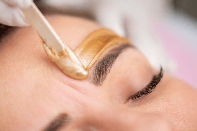 Epilation des sourcils à Tours